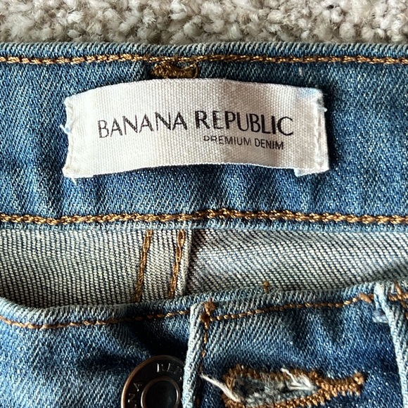 Banana republic flare jeans size 28, inseam 32 - Picture 6 of 9